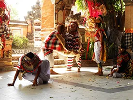 Bali cultural tour barong dance