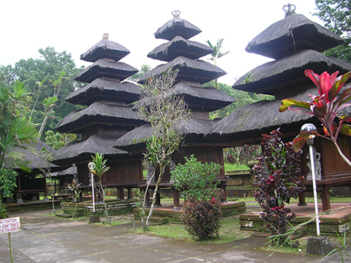 Bali tour to Batukaru temple
