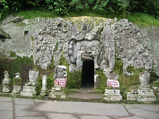 central Bali tour to Goa Gajah Ubud