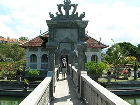 private tour to taman ujung bali