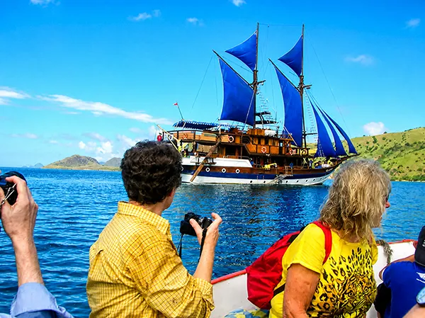 komodo tour 3 days 2 nights