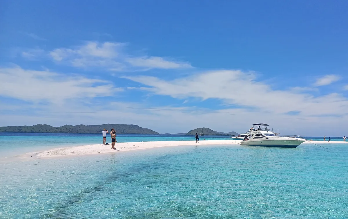 Komodo Tours